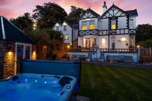 Bazén v ubytování NORTHRISE RETREAT nebo v jeho okolí