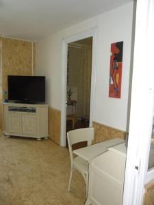 TV a/nebo společenská místnost v ubytování Meublé Bulgarana - 4 pers + 21 fotografií