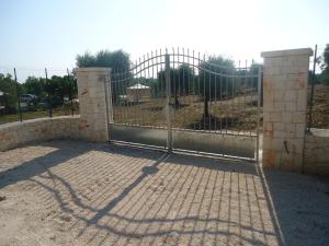 オストゥーニにあるTrullo del Paradiso and poolのギャラリーの写真