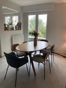 Fotografie z fotogalerie ubytování Maison avec jardin La Rochelle v La Rochelle