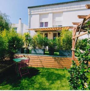 Fotografie z fotogalerie ubytování Maison avec jardin La Rochelle v La Rochelle