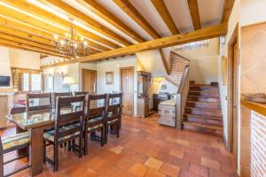 TV a/nebo společenská místnost v ubytování La Casa Rural Del Secretario