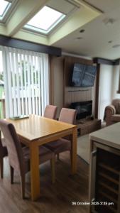 TV a/nebo společenská místnost v ubytování 47 Northwood