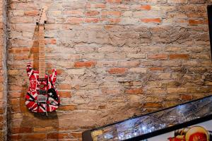 Fotografie z fotogalerie ubytování Pinball Penthouse 1 Bedroom Downtown Flat v destinaci Appleton