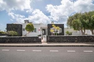 Το κτήριο όπου στεγάζεται  η βίλα