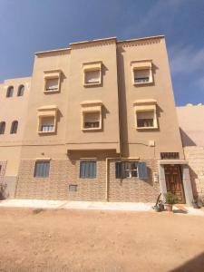 Tòa nhà nơi căn hộ tọa lạc