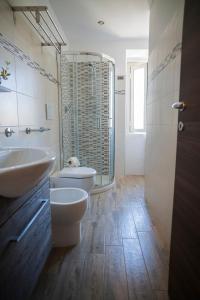 Koupelna v ubytování San Martino Guest House Sunlight