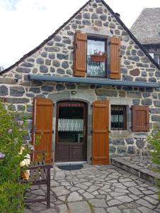 Hoone, kus puhkemaja asub