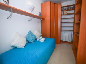 Ένα ή περισσότερα κρεβάτια σε δωμάτιο στο Winahost El balcón al mar de Cubelles