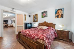 Postel nebo postele na pokoji v ubytování Bruna's House