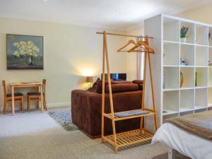 Postel nebo postele na pokoji v ubytování Flat 2 - Uk50225