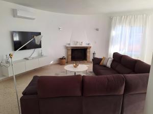 TV a/nebo společenská místnost v ubytování Chalet On The Benissa Coast