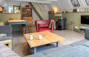 Ruang duduk di Pet Friendly Home In Sydals With Wifi