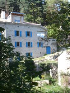 Budova, kde se prázdninový dům nachází