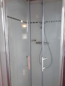 Koupelna v ubytování Loft de Charme La Rose Désirée + 23 fotografií