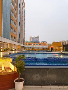 Πισίνα στο ή κοντά στο Naple Stays - The Spectrum of Comfort