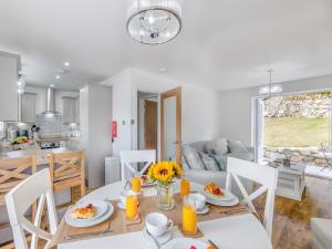 Φαγητό σε αυτή η παραθεριστική κατοικία ή κάπου εκεί κοντά