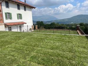 Γενική θέα στο βουνό ή θέα στο βουνό από  αυτό το bed & breakfast +17 φωτογραφίες