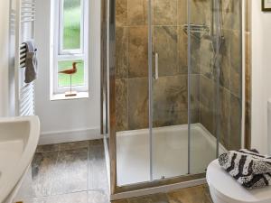 Un baño de Chestnut Lodge 12 fotos más