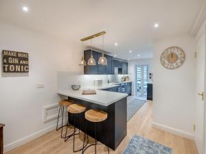 Kuchyň nebo kuchyňský kout v ubytování Warrington House-Uk48465