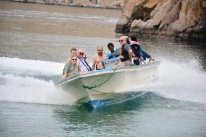 Khách lưu trú tại Boat Camping Dibba Oman By Musandam Holidays
