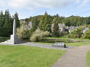 a monument in the middle of a park at Arnside Apartment in Lindale
