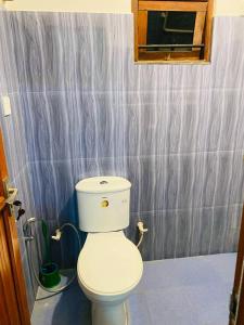 Koupelna v ubytování Nadee Guest & Yala Safari