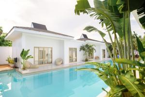 Bazén v ubytování Seapearl of Alona nebo v jeho okolí