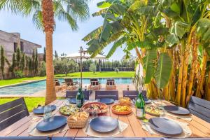 Jídlo v vily nebo okolí