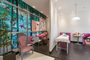 Posezení v ubytování Pop Art Hotel Tocancipá y Centro de Convenciones + 64 fotografií