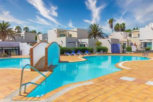 Swimmingpoolen hos eller tæt på Casa Camilla Alisios Playa