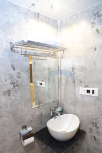 Koupelna v ubytování FabHotel Casa Royal Residency + 58 fotografií