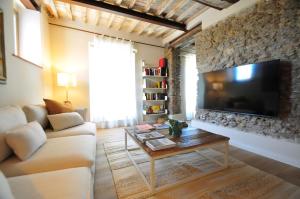 Μια τηλεόραση ή/και κέντρο ψυχαγωγίας στο Villa Querceta 2Min Von Forte Dei Marmi