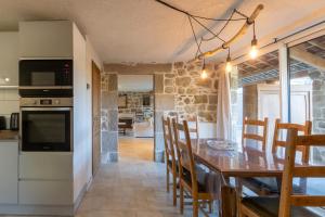 Kuchyň nebo kuchyňský kout v ubytování L'Ancienne Estable