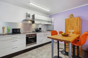 Kuchyň nebo kuchyňský kout v ubytování Ferienwohnung "Zum Segel" 1 + 10 fotografií