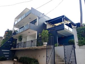 Το κτήριο όπου στεγάζεται  το ξενοδοχείο