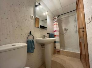 Koupelna v ubytování Apartament Cornudella