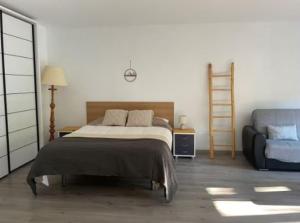 Postel nebo postele na pokoji v ubytování Apartament Cornudella