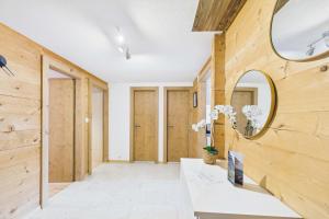 Φωτογραφία από το άλμπουμ του Vacation rental in Saas-Grund ideal for families σε Saas-Grund