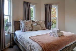 Ένα ή περισσότερα κρεβάτια σε δωμάτιο στο The Old Dean's House