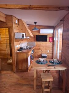 Kuchyň nebo kuchyňský kout v ubytování FISHERMAN Setúbal