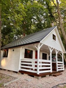 Το κτήριο όπου στεγάζεται  η παραθεριστική κατοικία