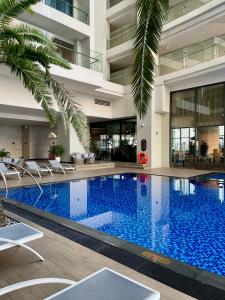 Πισίνα στο ή κοντά στο Marina Suite Residence Halong