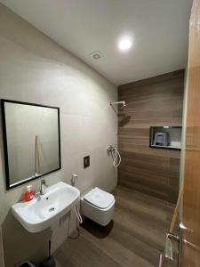 Bilik mandi di Atlantic view Tamraght +13 gambar