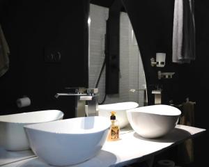 Ένα μπάνιο στο Appartamenti "UNIQUE" palazzo storico FAENZA