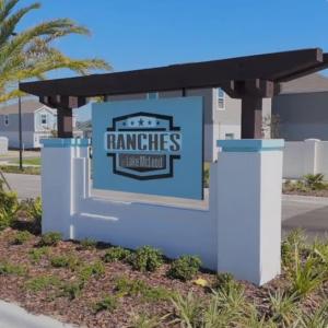 a sign for a hamptons hospital at Cozy apartment near legoland in Eagle Lake