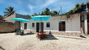 Το κτήριο όπου στεγάζεται  η παραθεριστική κατοικία