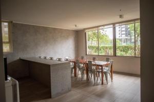 Φωτογραφία από το άλμπουμ του Apartartment 2 Bedrooms Suite Macul Metro Fully Equipped στο Σαντιάγο