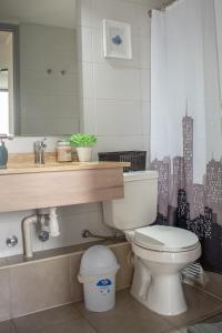 Ένα μπάνιο στο Apartartment 2 Bedrooms Suite Macul Metro Fully Equipped