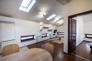 Kuchyň nebo kuchyňský kout v ubytování Vijećnica Loft Apartment